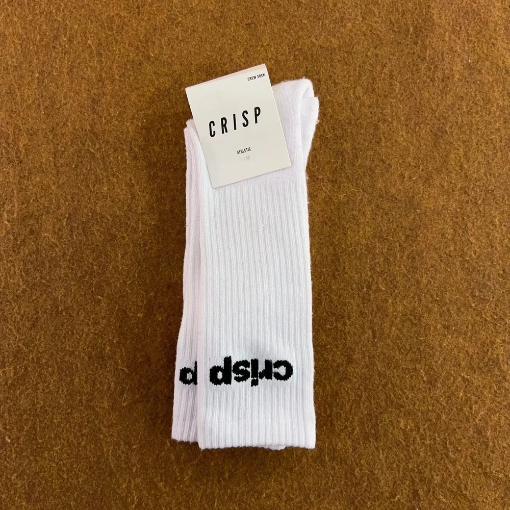 Crisp Unisex OS White Basic Athletic Ribbed Logo Crew Socks NWT
